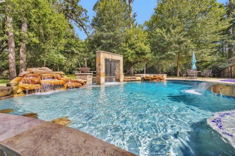 Homes For Sale - 24111 Glen Loch Drive<br/> The Woodlands, TX 77380