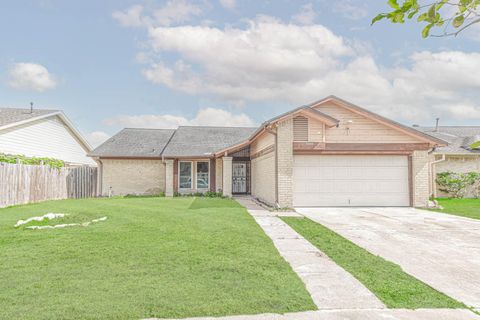 Photo of 12054 Plumpoint Drive, Houston, TX 77099 (MLS # 56304754)