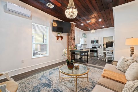 Tiny photo for 2912 Avenue N 1/2, Galveston, TX 77550 (MLS # 23728876)