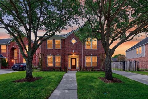 Photo of 20835 Cottage Cove Lane, Katy, TX 77450 (MLS # 33398688)