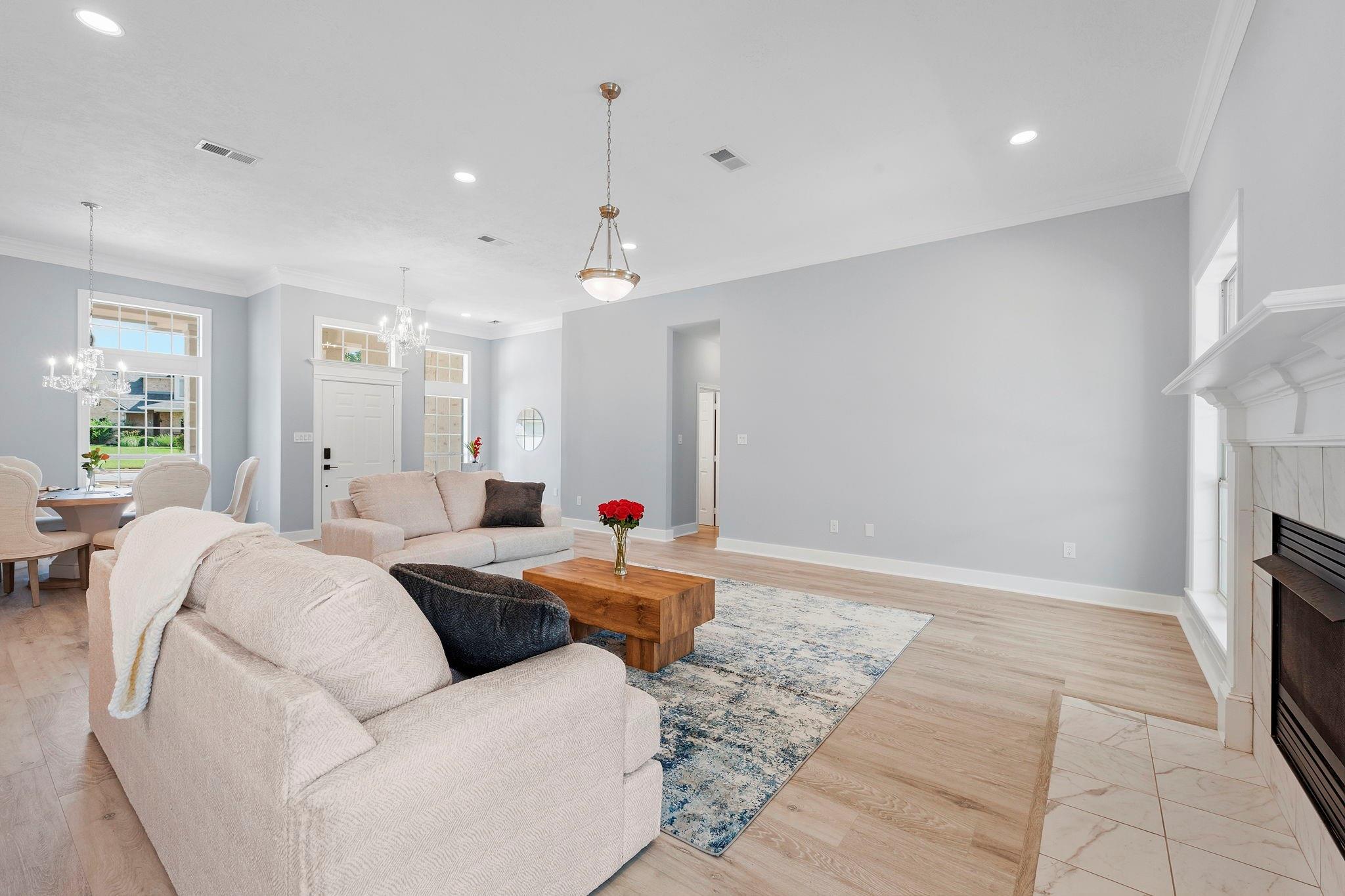 810 Plum Hollow Drive