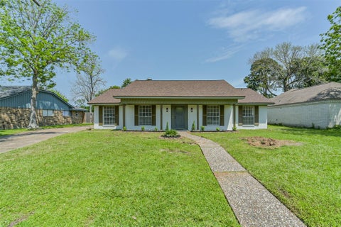 Photo of 306 Red Bud Lane, Baytown, TX 77520 (MLS # 45610585)
