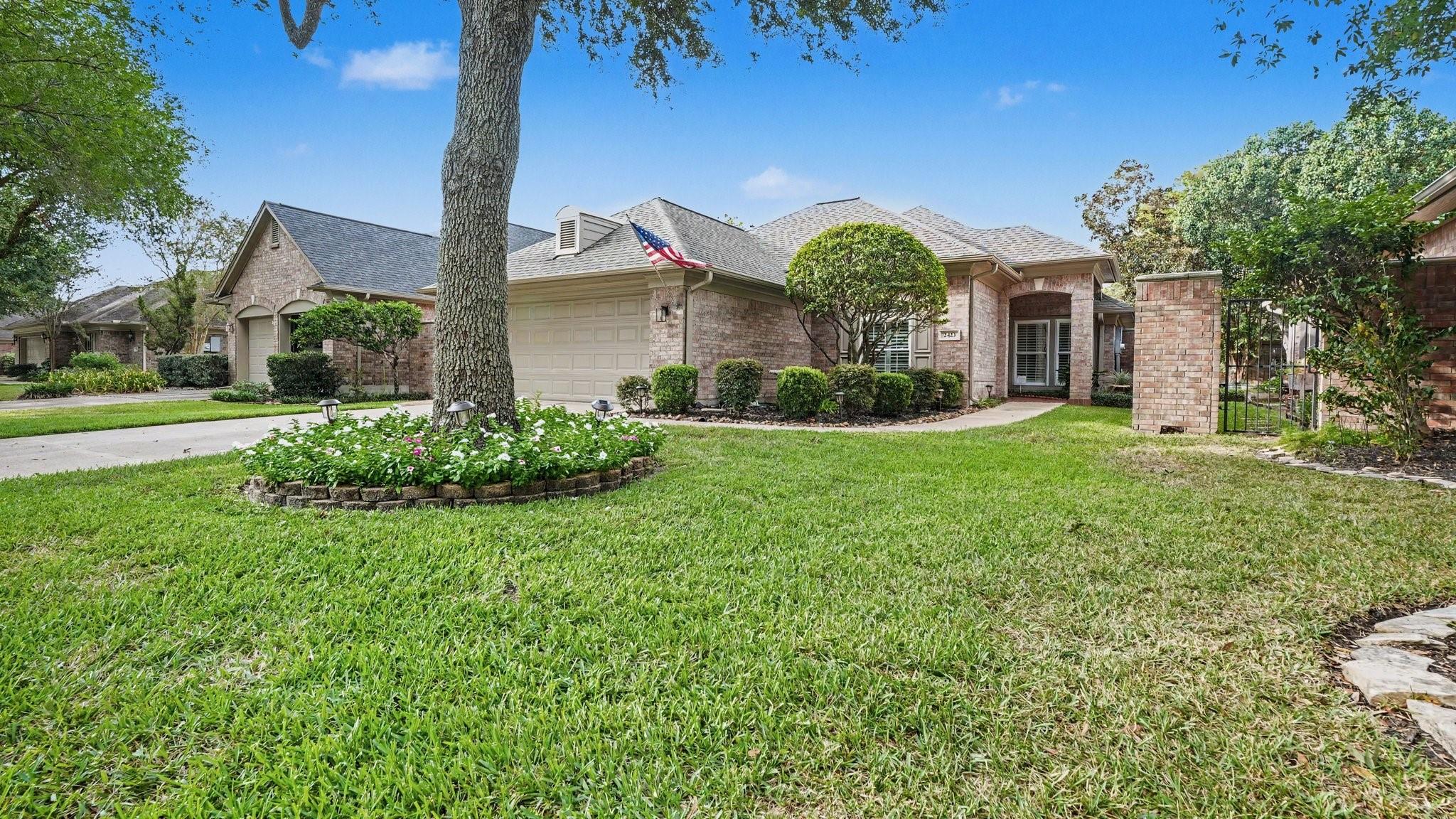 2423 Thorndon Park Court