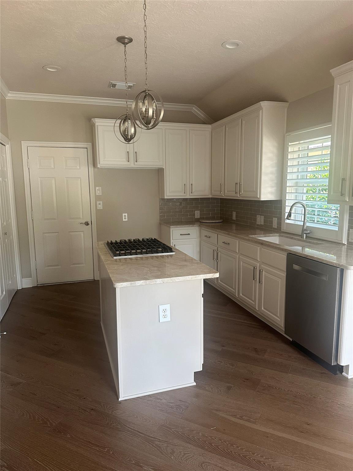 2423 Thorndon Park Court