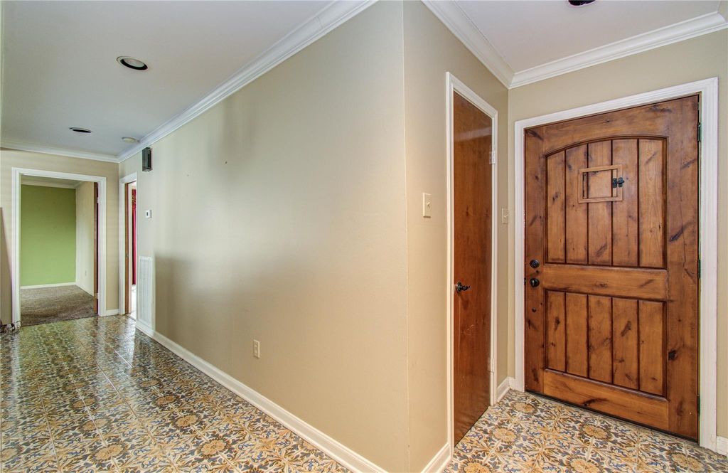 Photo of 10915 Kitty Brook Drive, Houston, TX 77071 (MLS # 87555438)