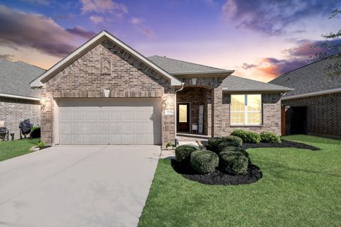 Photo of 30114 Cascading Brook Way, Brookshire, TX 77423 (MLS # 23323248)