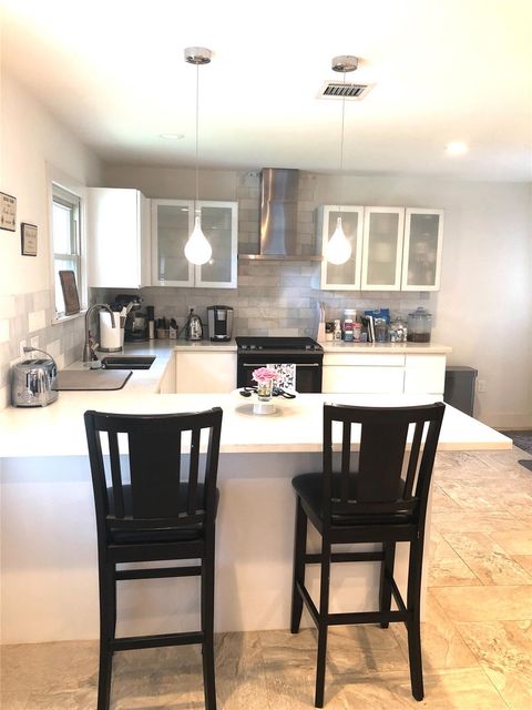 Photo of 4715 Laurel Street, Bellaire, TX 77401 (MLS # 29280485)