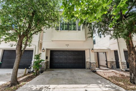 Photo of 4205 Koehler Street #B, Houston, TX 77007 (MLS # 31805483)