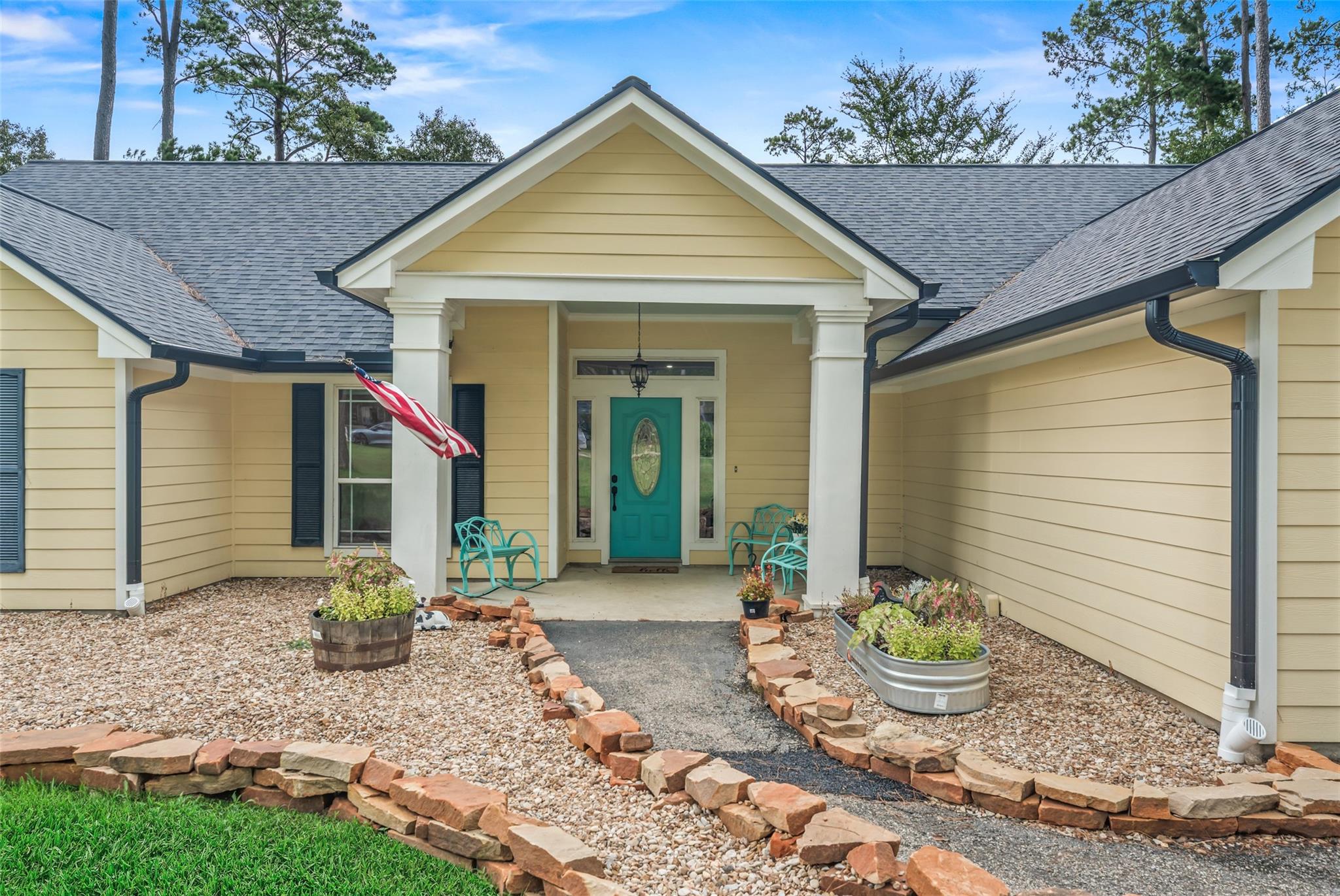 25680 Wisteria Lane