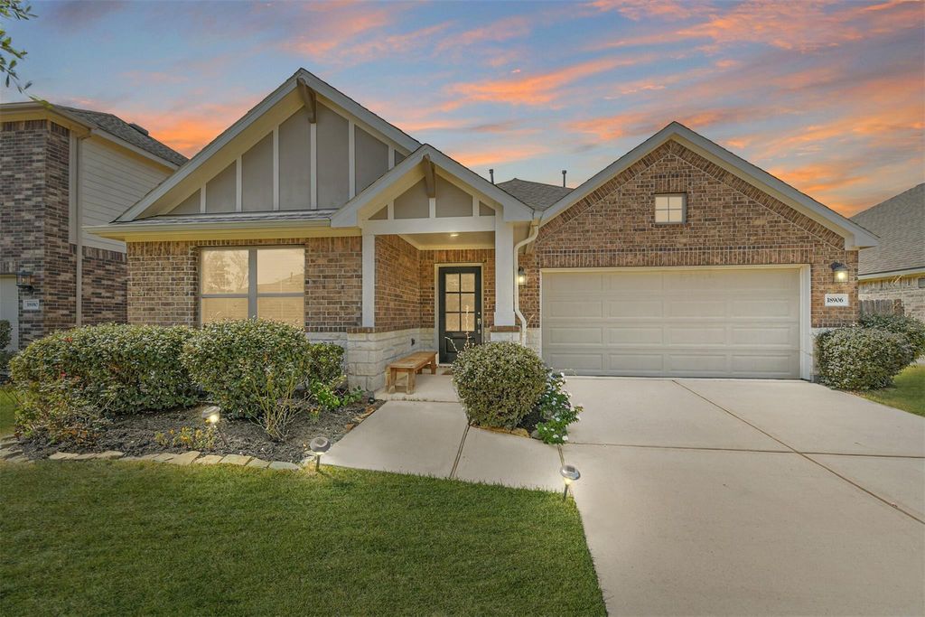 Photo of 18906 Sorrento Point Drive, New Caney, TX 77357 (MLS # 40114773)