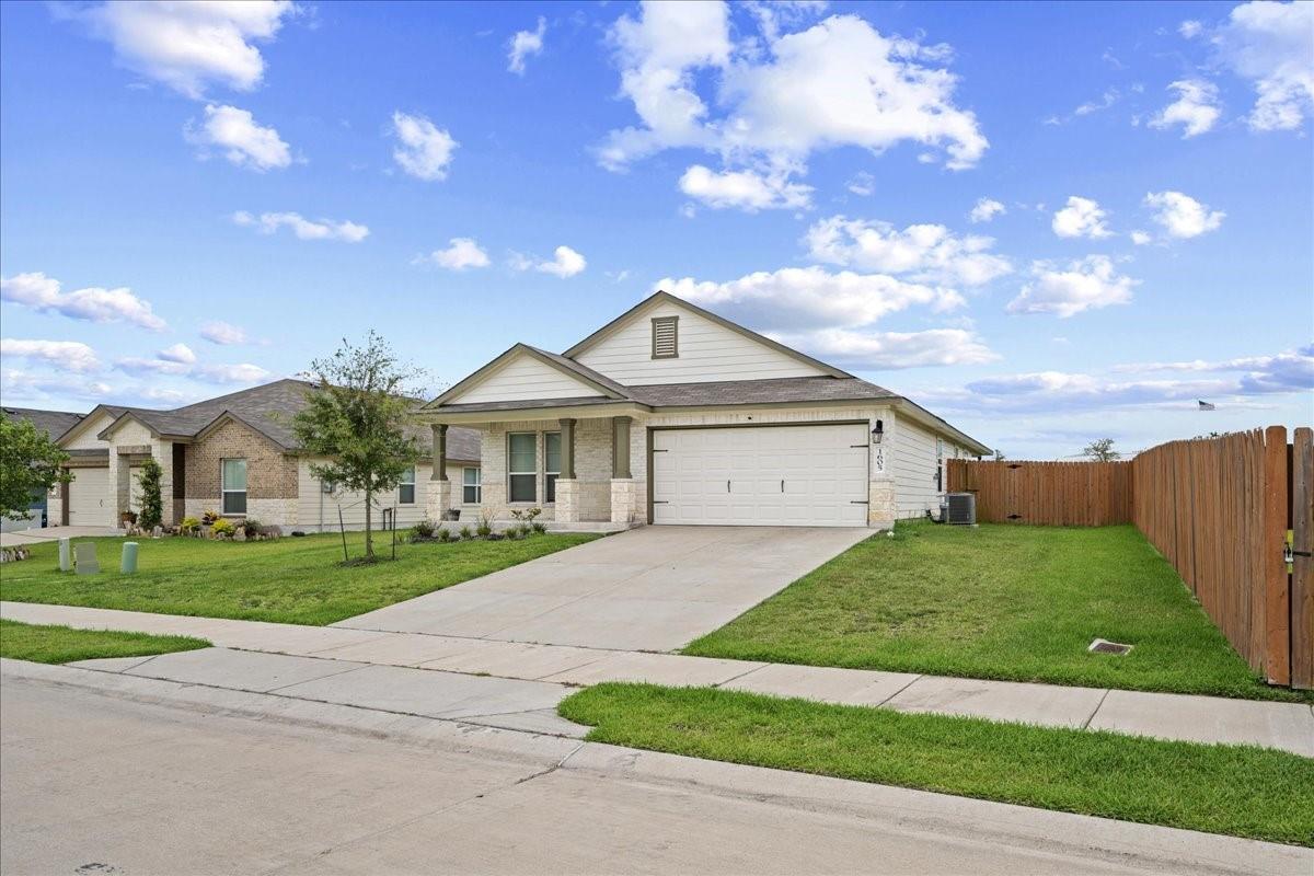 1605 Navarro Drive