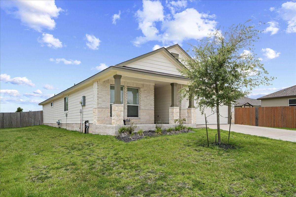 1605 Navarro Drive