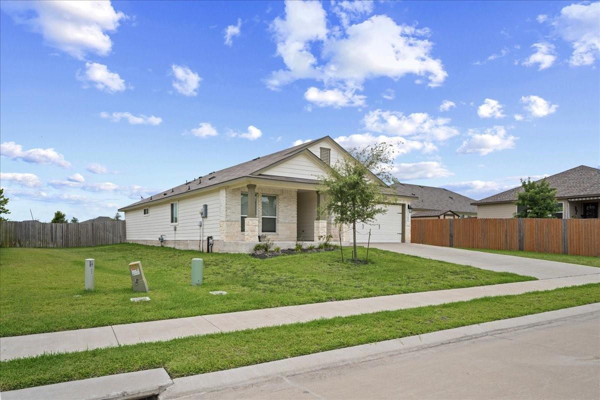 1605 Navarro Drive