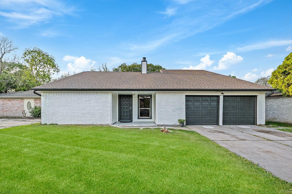 Photo of 13118 Birch Grove Drive, Houston, TX 77099 (MLS # 24074685)