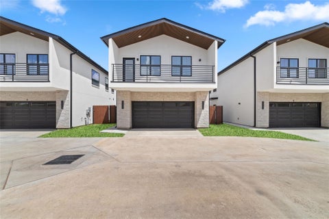 Photo of 1811 N Spring Dr #7, Houston, TX 77373 (MLS # 36243192)