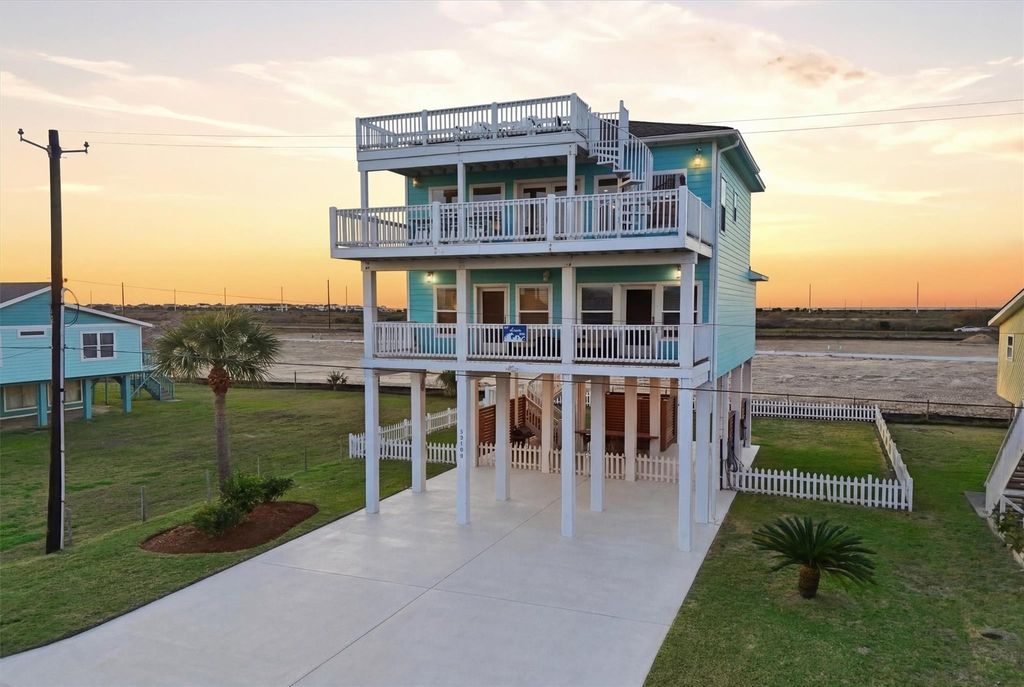 Photo of 13102 John Reynolds Road, Galveston, TX 77554 (MLS # 84406816)