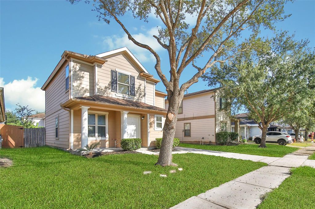 Photo of 2635 Skyview Trace Court, Houston, TX 77047 (MLS # 89774550)