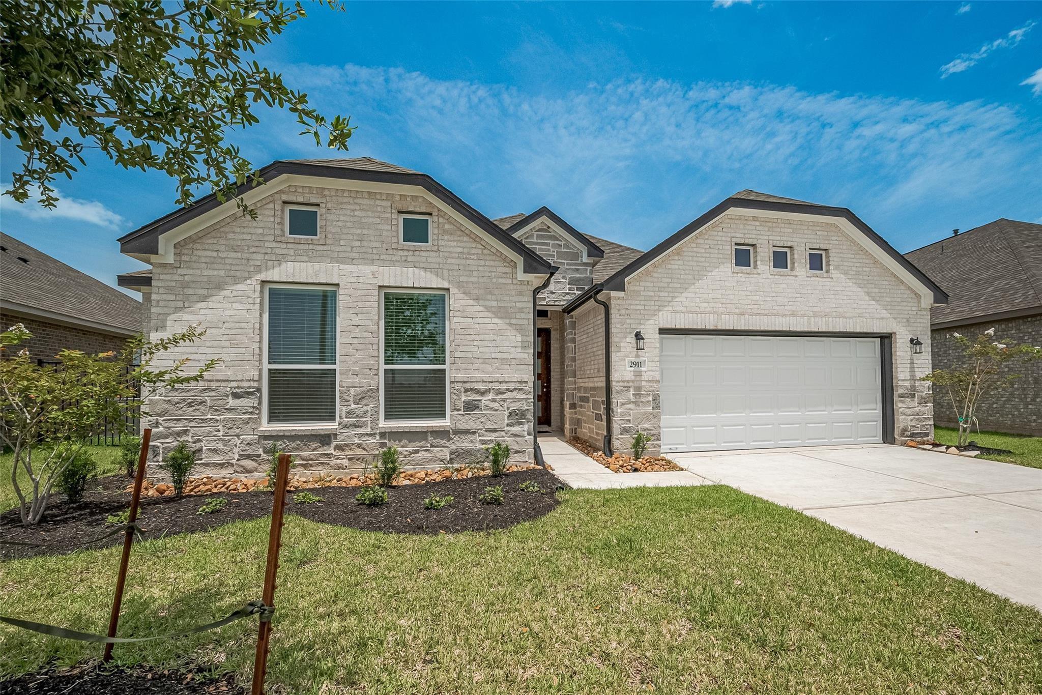 2911 Golden Isle Drive