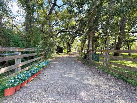 Homes For Sale - 209 River Road<br/> Angleton, TX 77515