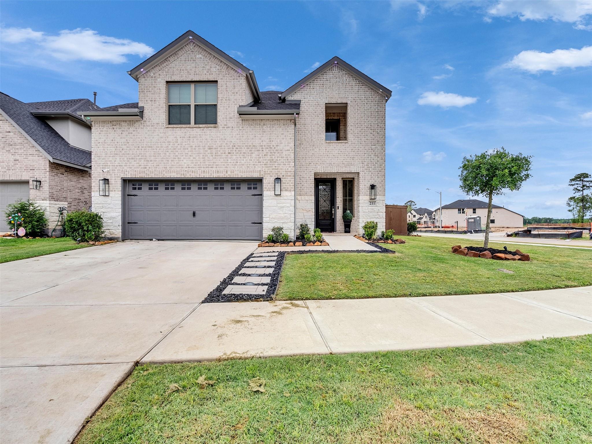 211 Vista Knoll Court