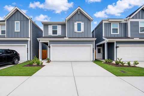 Photo of 28246 Meadowlark Sky Drive, Katy, TX 77494 (MLS # 33467993)