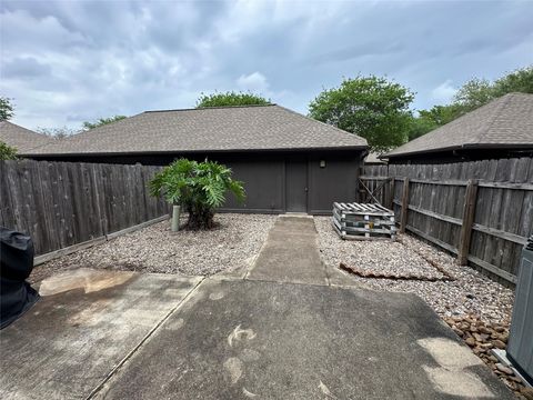Tiny photo for 2204 Gemini Street, Houston, TX 77058 (MLS # 74115665)