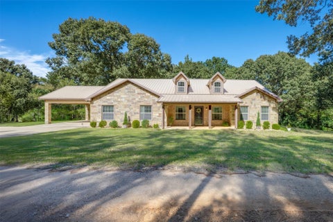 Photo of 10517 Cr 4101, Frankston, TX 75763 (MLS # 22097861)
