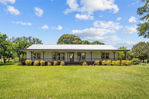 Photo of 11755 State Highway 21 E, Crockett, TX 75835 (MLS # 36792781)