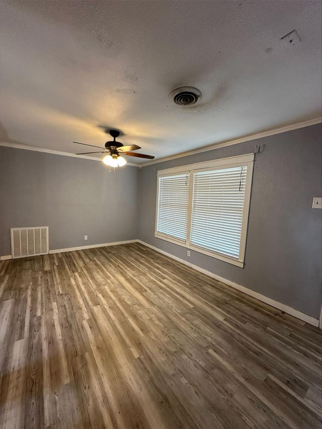 Photo of 2309 Bradford Street, Orange, TX 77630 (MLS # 44982305)