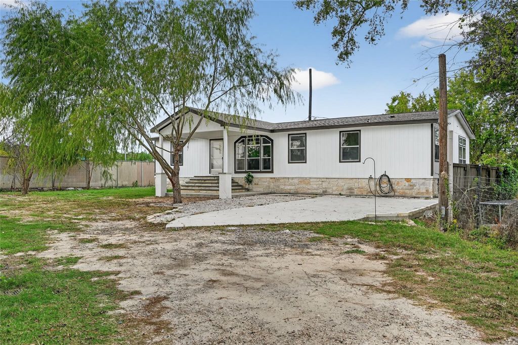 Photo of 9623 Meadowvine Drive, Houston, TX 77044 (MLS # 19506270)