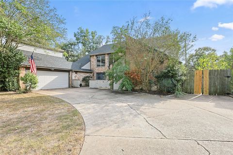 Photo of 11727 Gardenglen Drive, Houston, TX 77070 (MLS # 74276563) Photo of 11727 Gardenglen Drive, Houston, TX 77070 (MLS # 74276563)