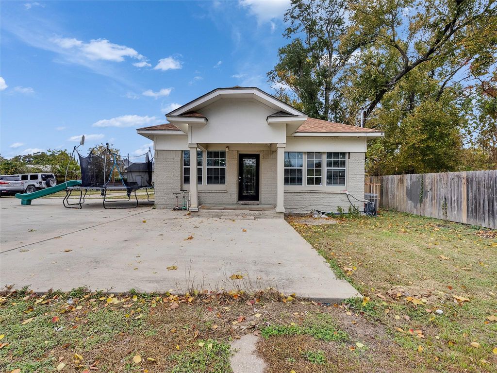 Photo of 4917 Tronewood Street, Houston, TX 77016 (MLS # 40586861)