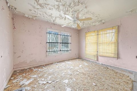 Tiny photo for 4722 Edmund Street, Houston, TX 77020 (MLS # 73021470)