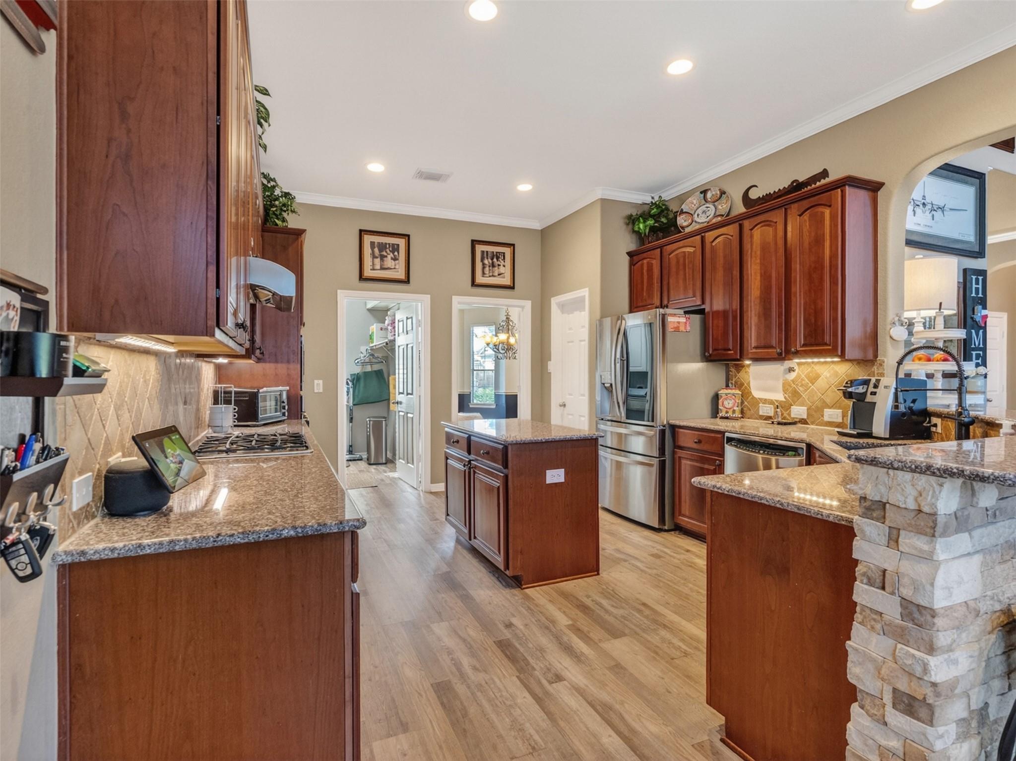 6126 Southwell Lane