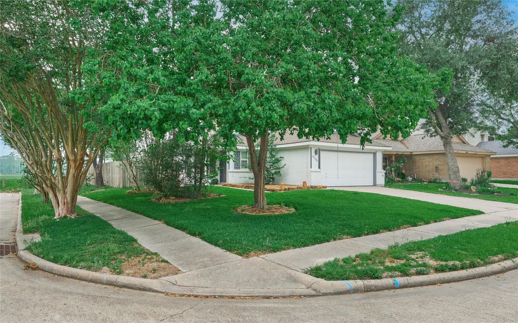 Photo of 31135 N Head Drive, Spring, TX 77386 (MLS # 92950299)