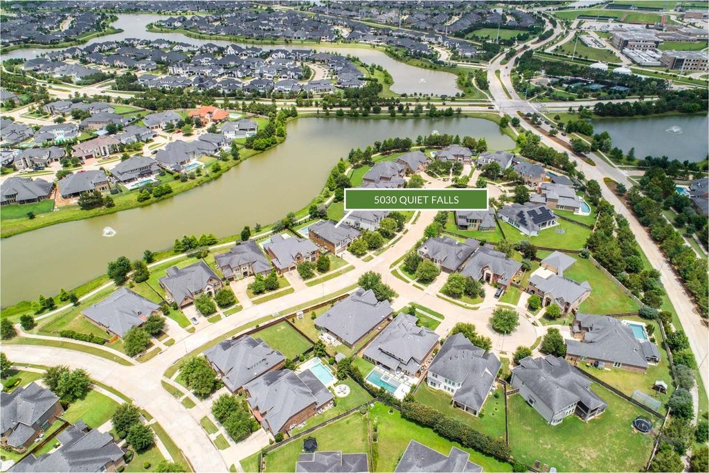 Photo of 5030 Quiet Falls Lane, Fulshear, TX 77441 (MLS # 32354119)