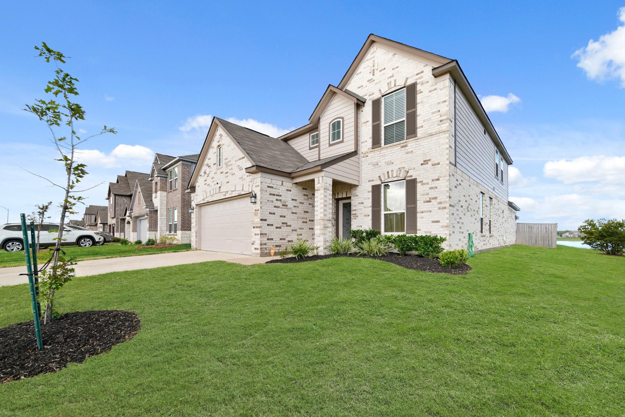 8802 Mallow Rose Way