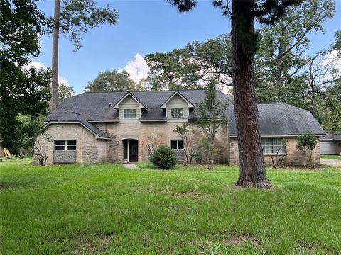 Photo of 803 Glen Hollow Drive, Conroe, TX 77385 (MLS # 71703814)