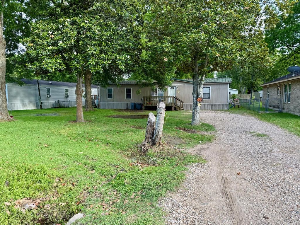 Photo of 11813 13th Street, Santa Fe, TX 77510 (MLS # 37484434)
