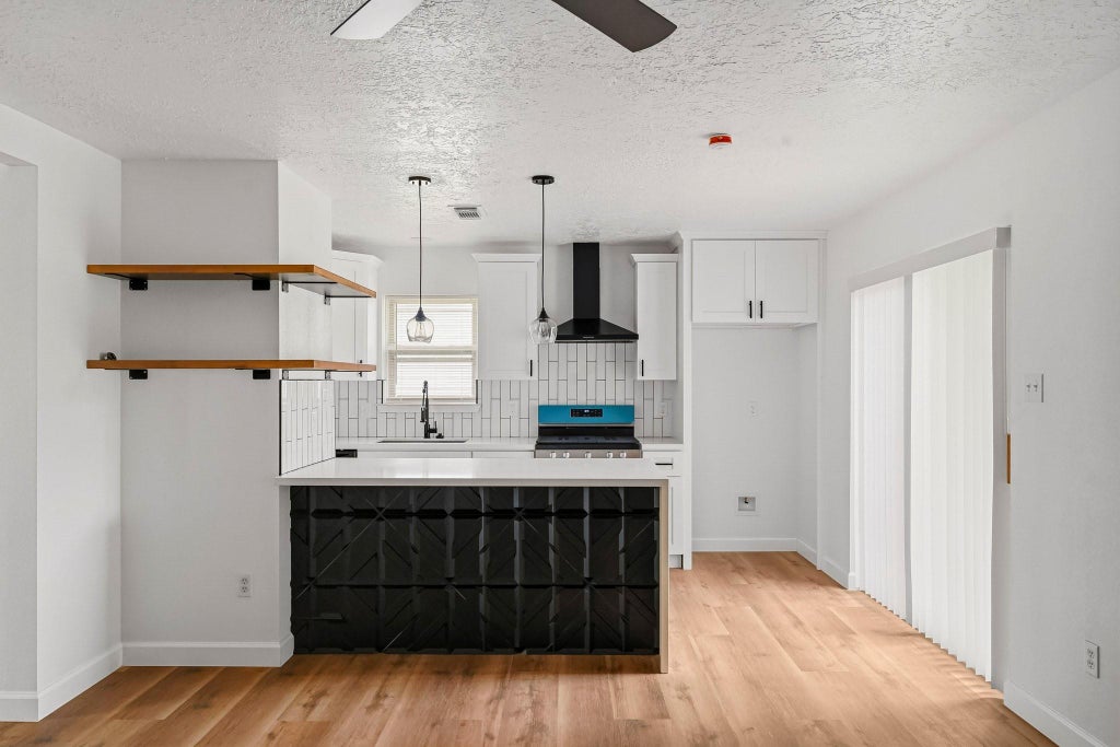 Photo of 10911 Murr Way, Houston, TX 77048 (MLS # 59356049)