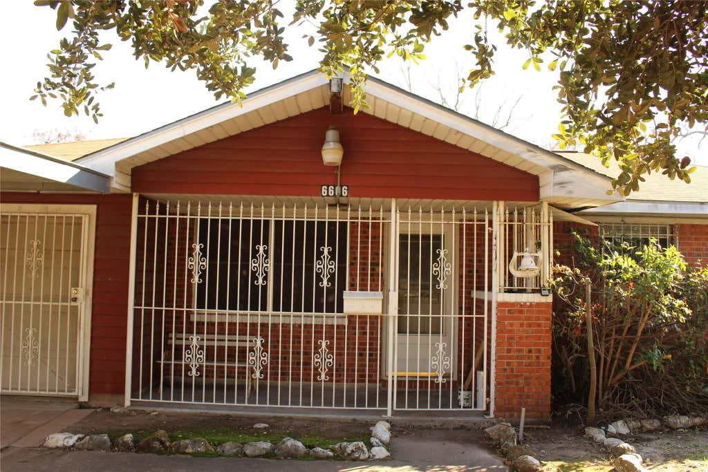 Photo of 6606 Muckelroy Street, Houston, TX 77076 (MLS # 49909526)
