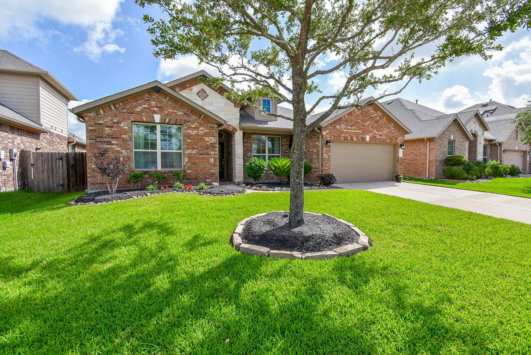 23526 Verona River Drive