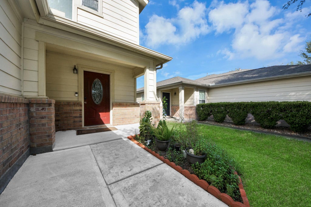 Photo of 9510 Yearling Branch Dr DR, Houston, TX 77075 (MLS # 15511162)