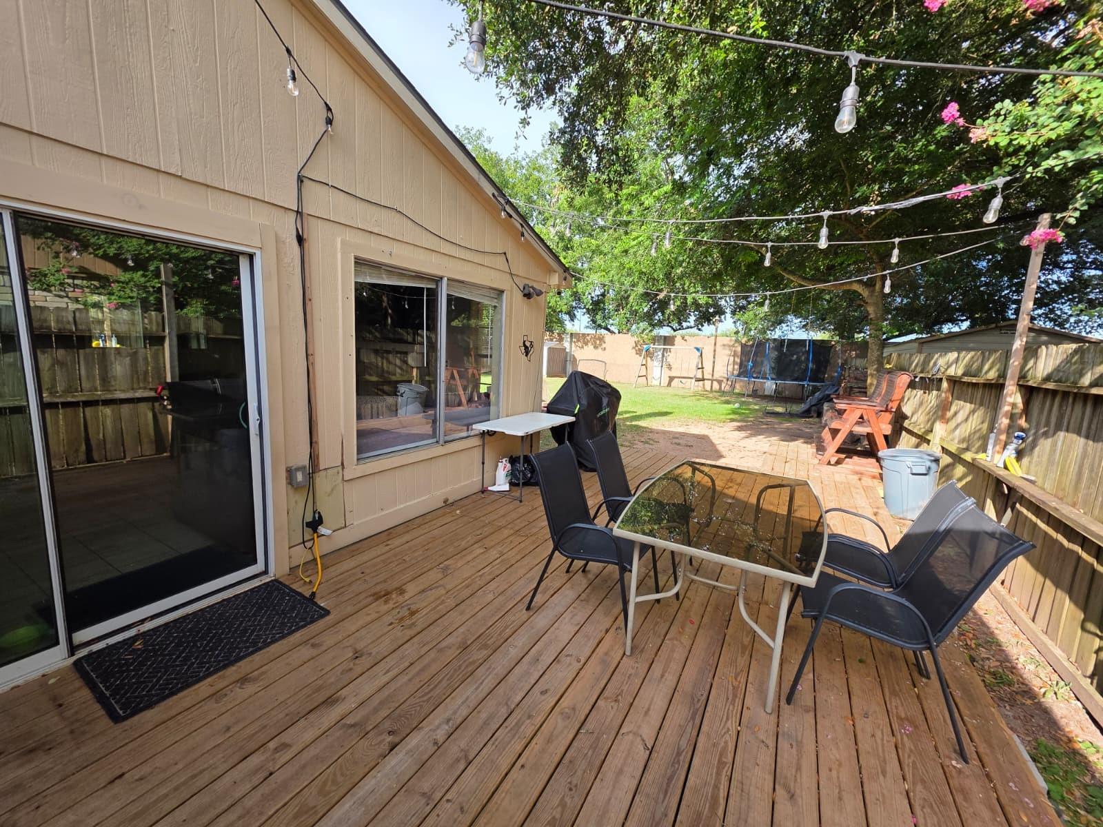 1406 Ashwood Drive
