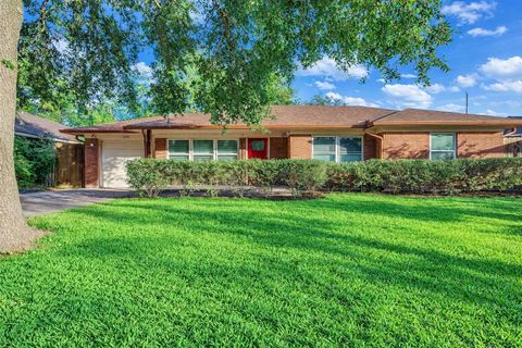 219 E Janisch Road Houston TX 77022