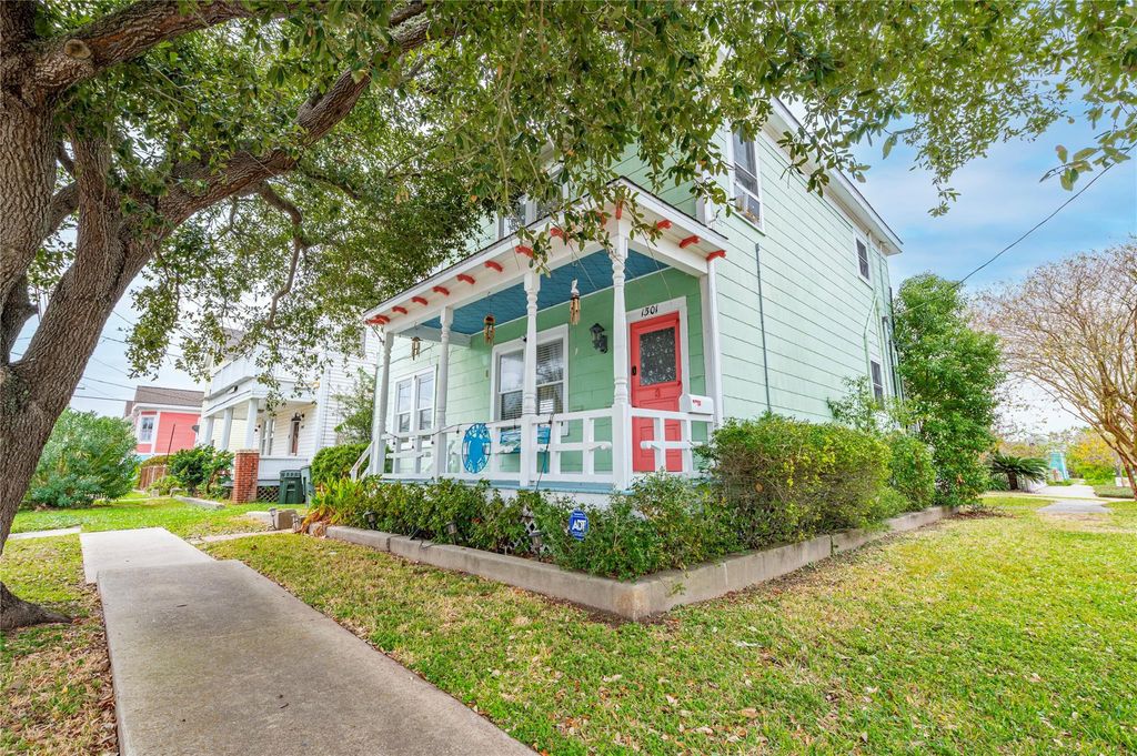 Photo of 1301 14th Street, Galveston, TX 77550 (MLS # 7376031)