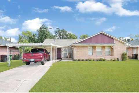 Photo of 1235 Ansbury Drive, Houston, TX 77018 (MLS # 26446989)