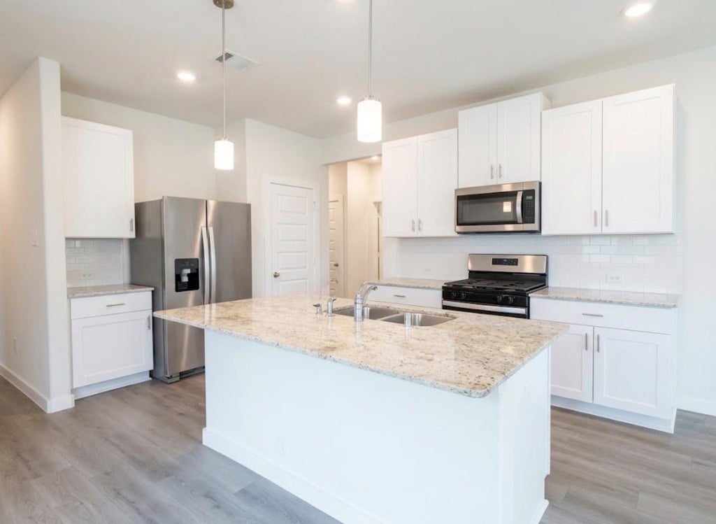 Photo of 5549 Madden Lane, Houston, TX 77048 (MLS # 62687645)