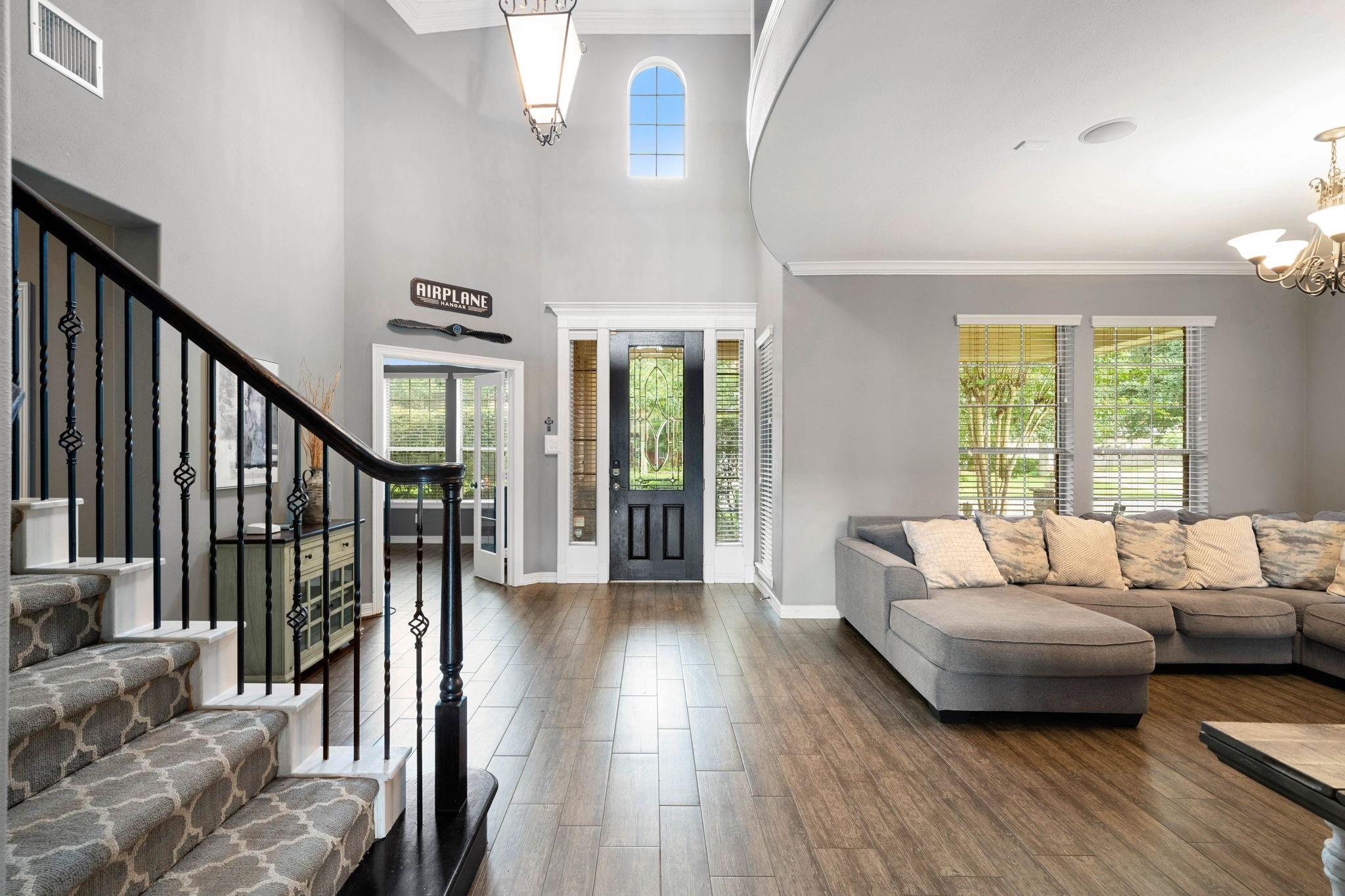 6130 Carlisle Lane
