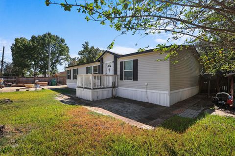 Photo of 450 Reuben White Drive, Crosby, TX 77532 (MLS # 43230868)